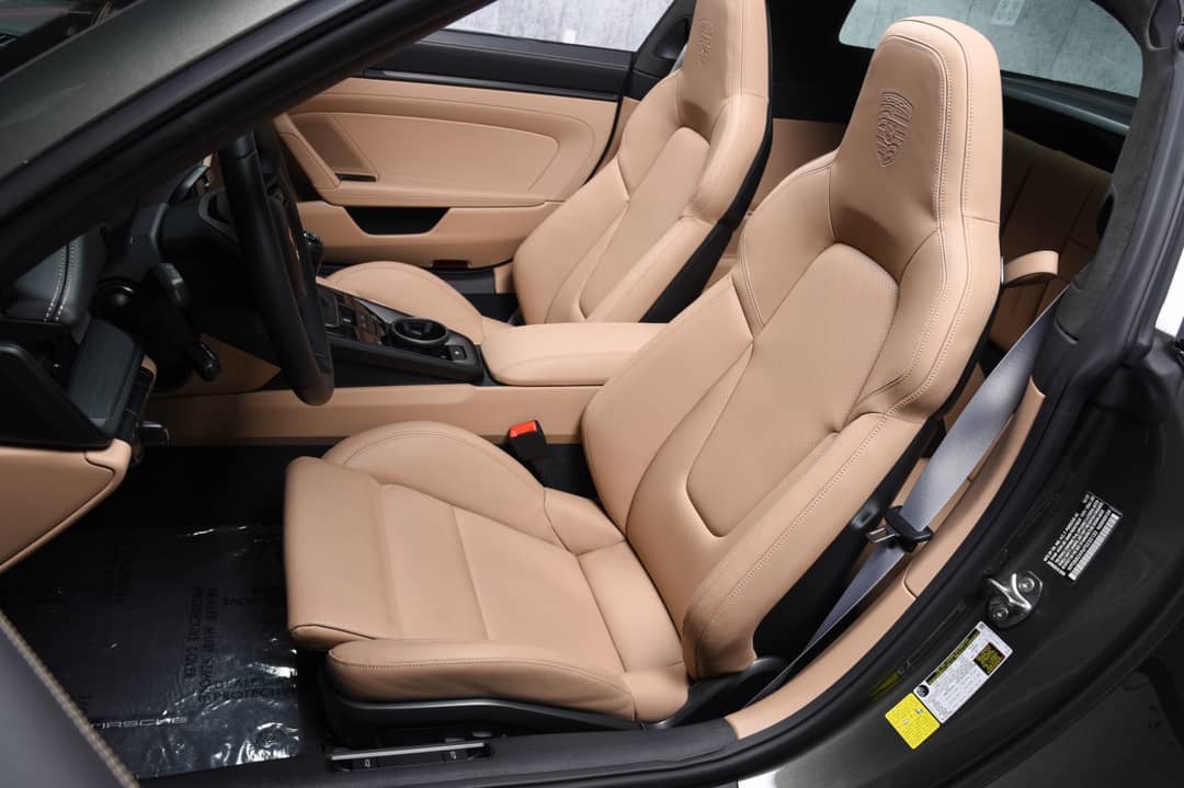 2023 Porsche 911 Targa 4 GTS — photo 16