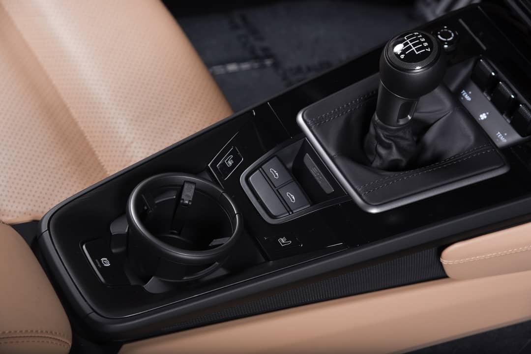 2023 Porsche 911 Targa 4 GTS — photo 17