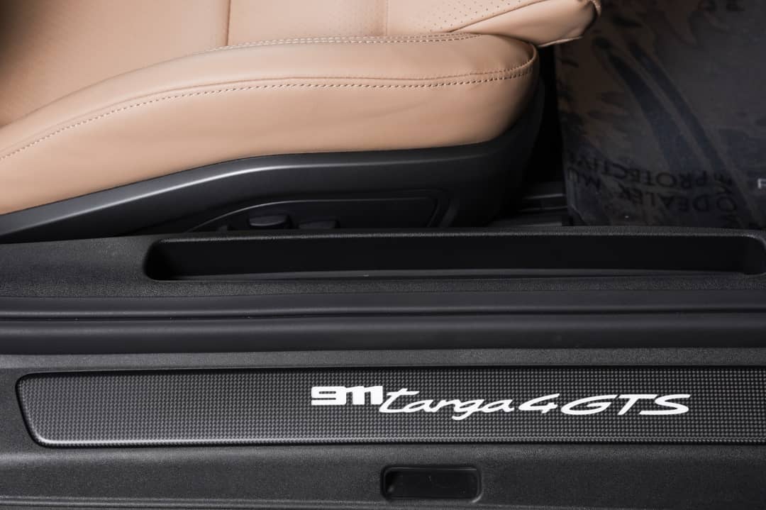2023 Porsche 911 Targa 4 GTS — photo 25