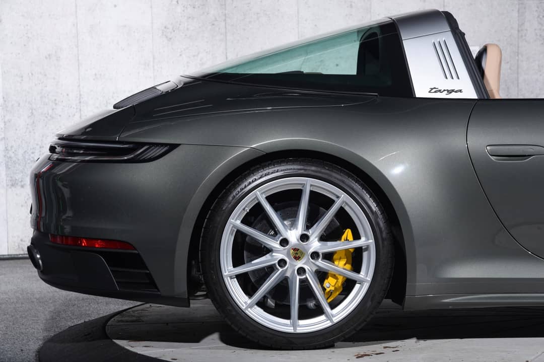 2023 Porsche 911 Targa 4 GTS — photo 40