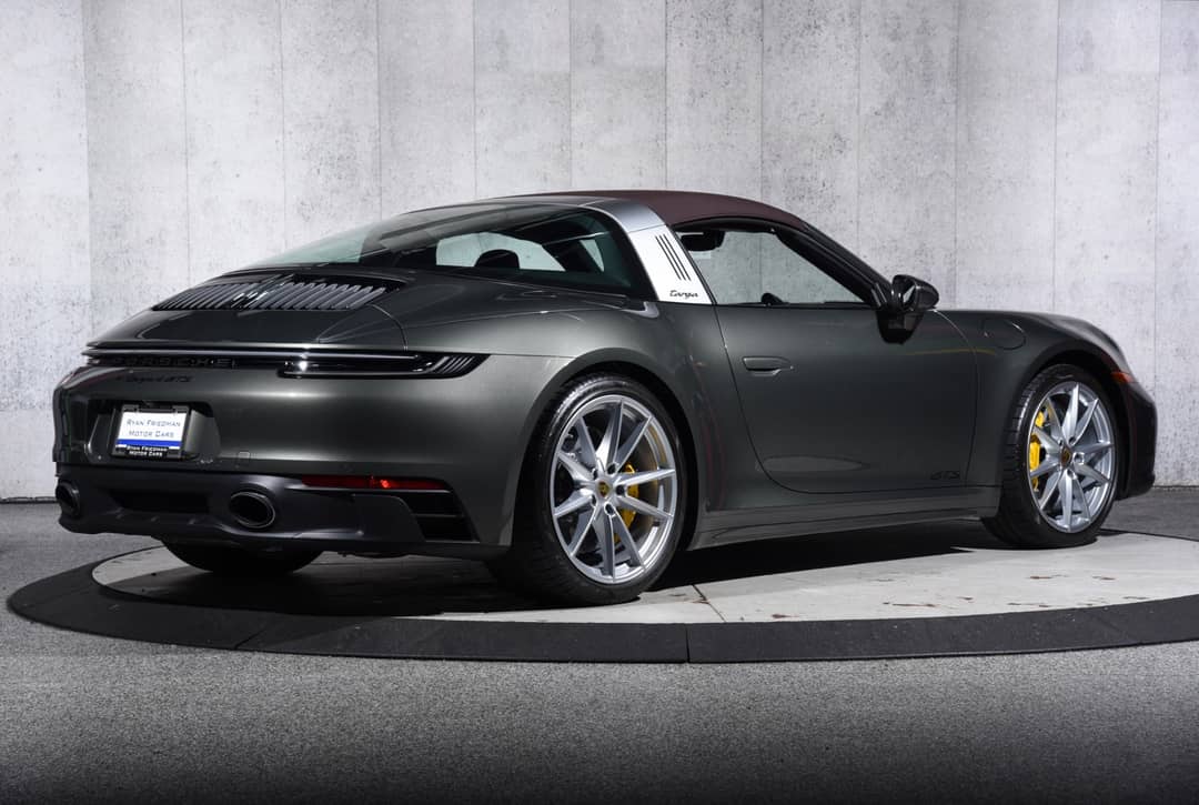 2023 Porsche 911 Targa 4 GTS — photo 43