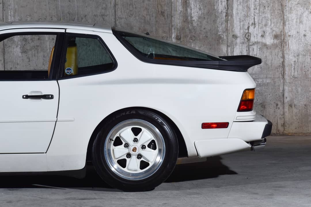 1986 Porsche 944 Turbo — photo 14