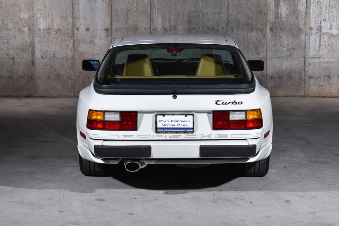 1986 Porsche 944 Turbo — photo 17