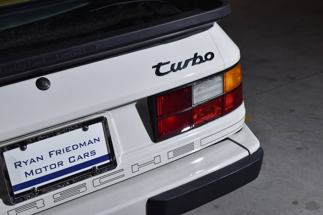 1986 Porsche 944 Turbo — photo 19