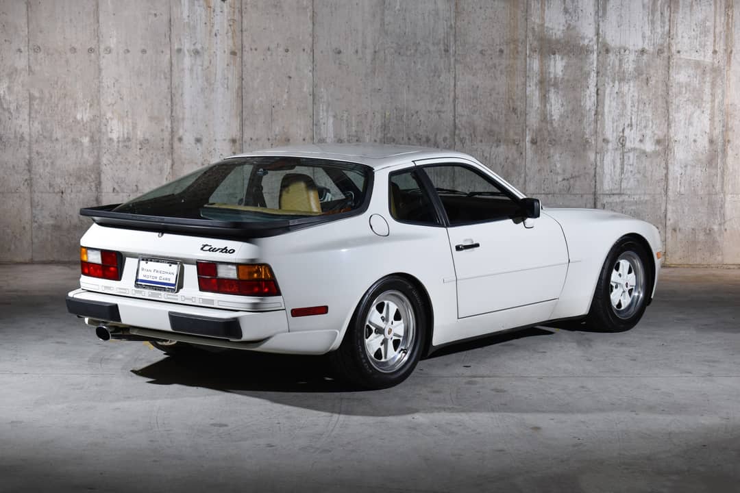 1986 Porsche 944 Turbo — photo 21