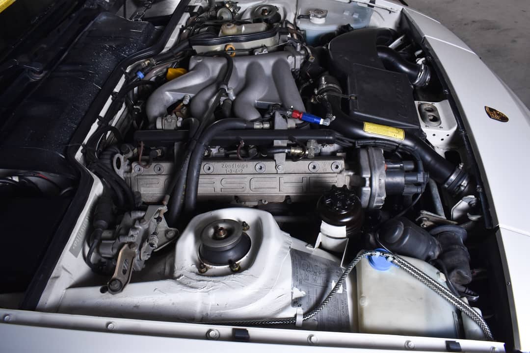 1986 Porsche 944 Turbo — photo 28