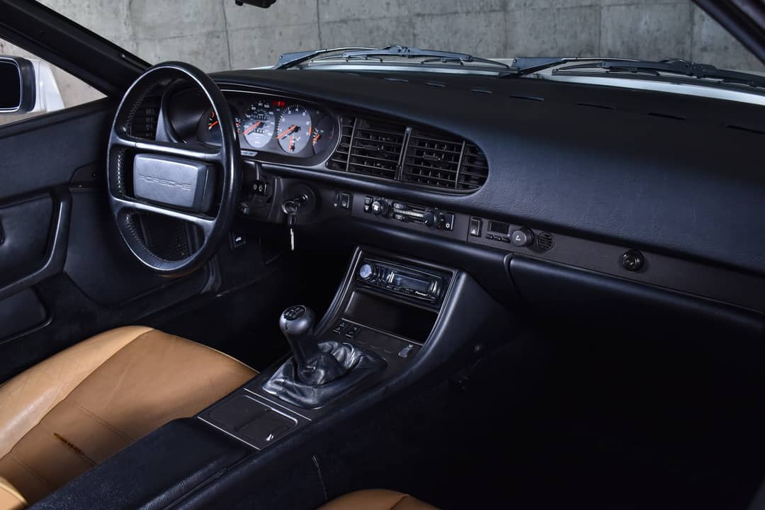 1986 Porsche 944 Turbo — photo 45
