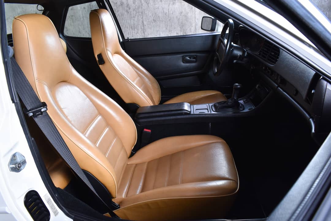 1986 Porsche 944 Turbo — photo 46