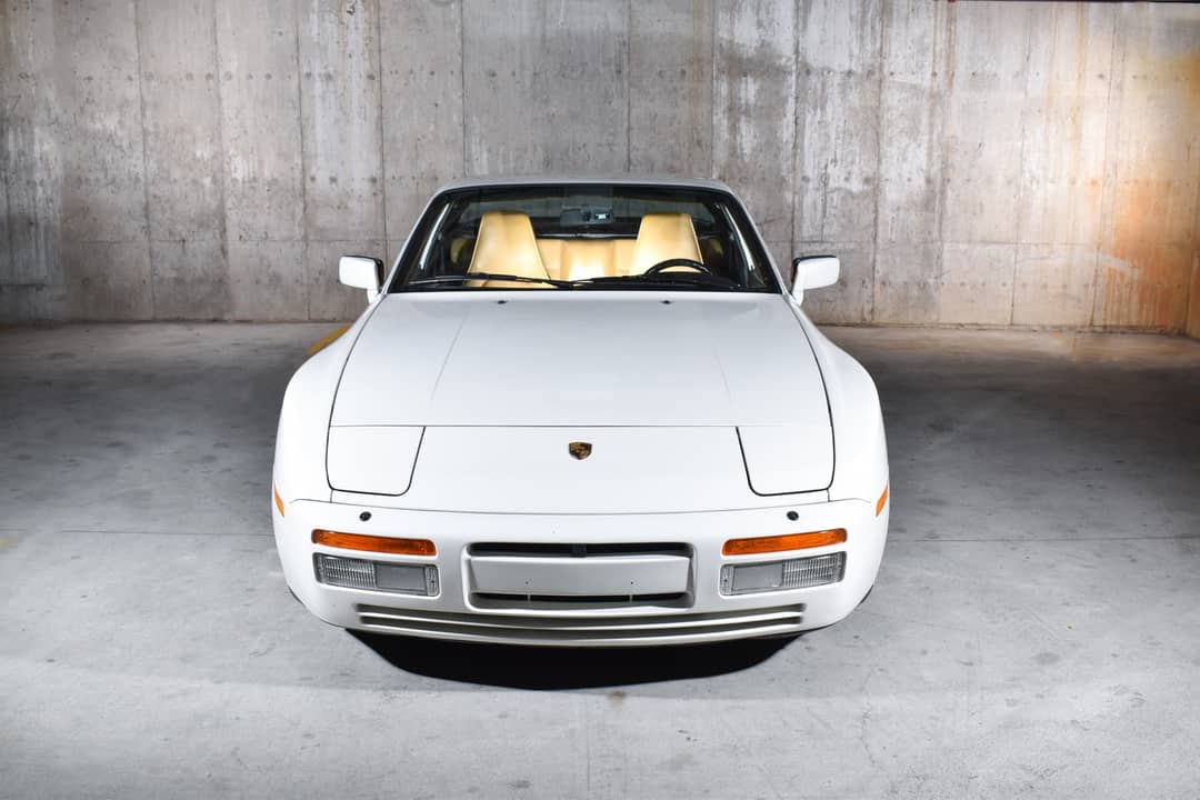 1986 Porsche 944 Turbo — photo 8