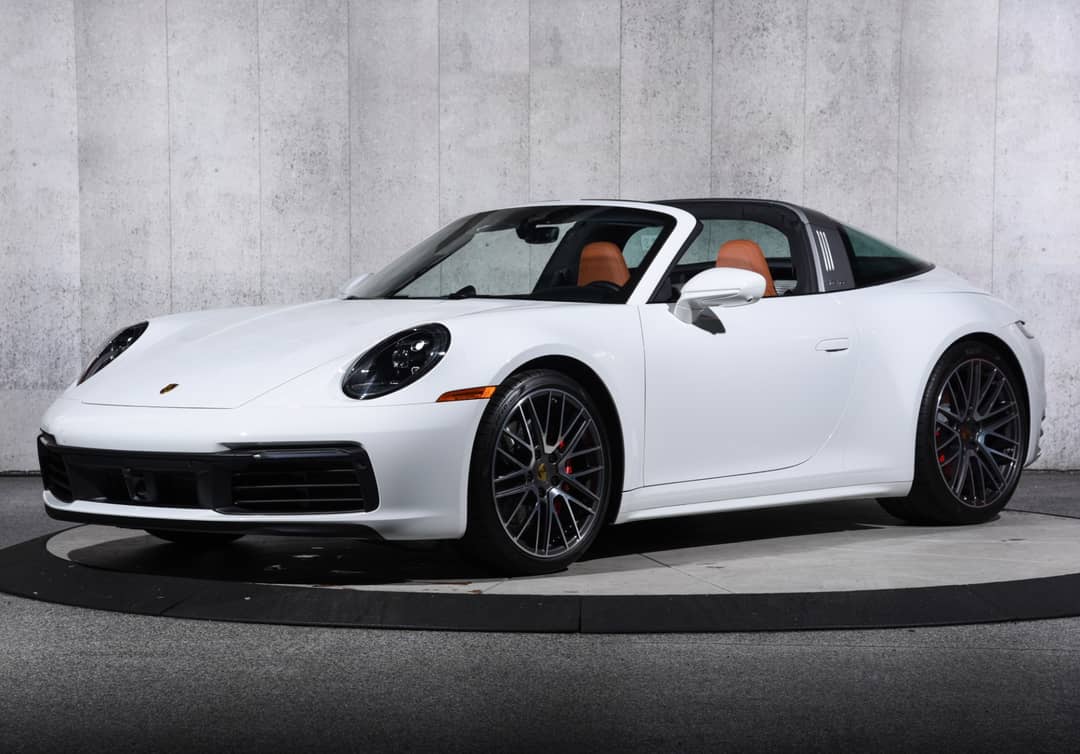 2024 Porsche 911 Targa 4S — photo 2