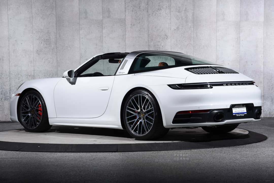 2024 Porsche 911 Targa 4S — photo 3