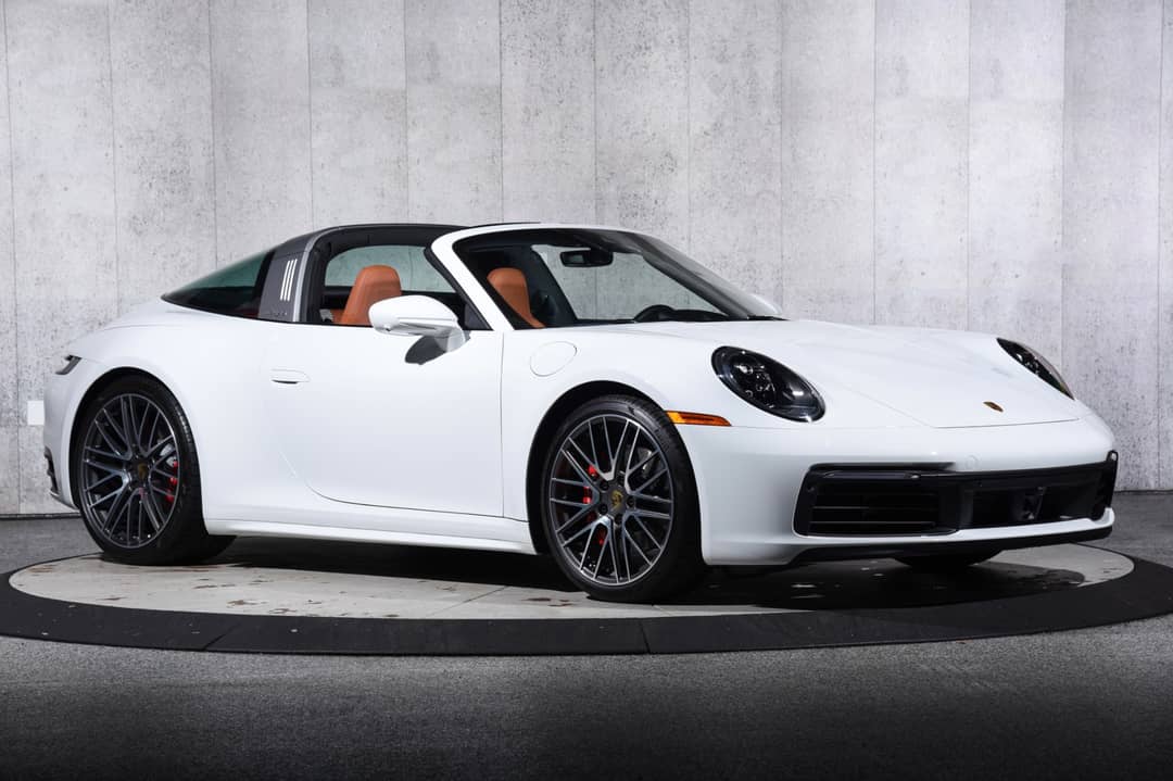 2024 Porsche 911 Targa 4S — photo 10
