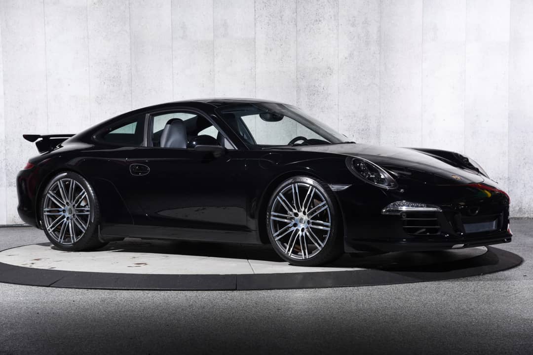 2016 Porsche 911 Carrera Black Edition — photo 2