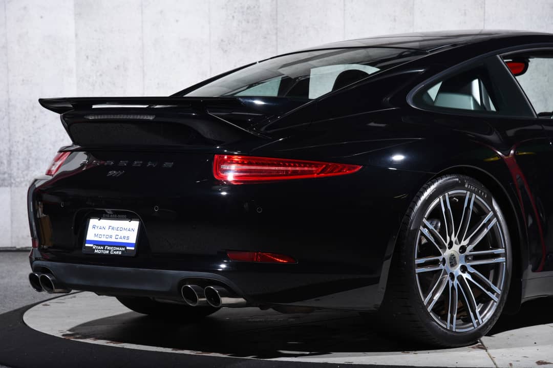2016 Porsche 911 Carrera Black Edition — photo 11