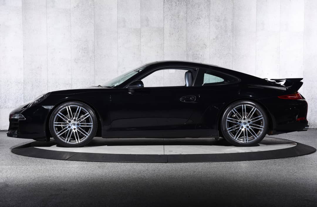 2016 Porsche 911 Carrera Black Edition — photo 13