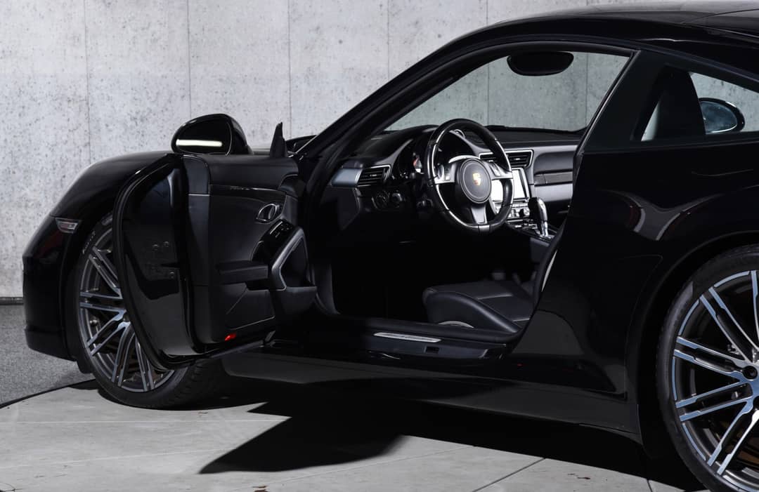 2016 Porsche 911 Carrera Black Edition — photo 14