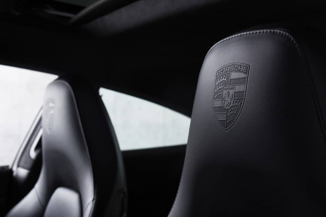 2016 Porsche 911 Carrera Black Edition — photo 18