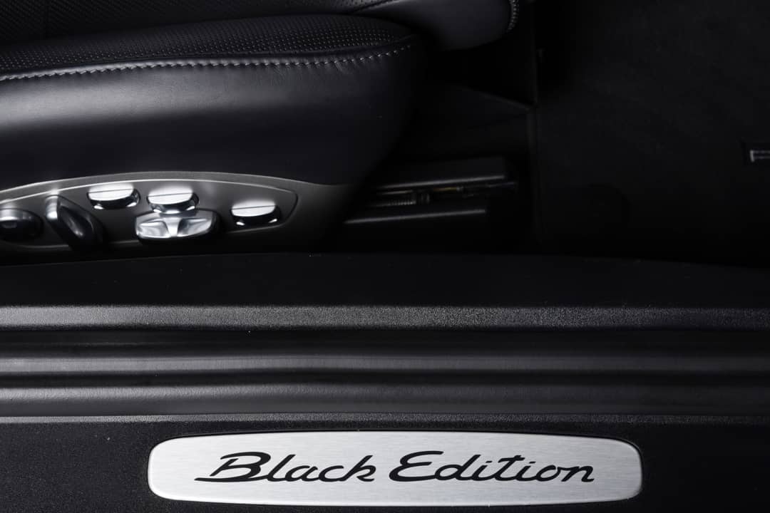 2016 Porsche 911 Carrera Black Edition — photo 22