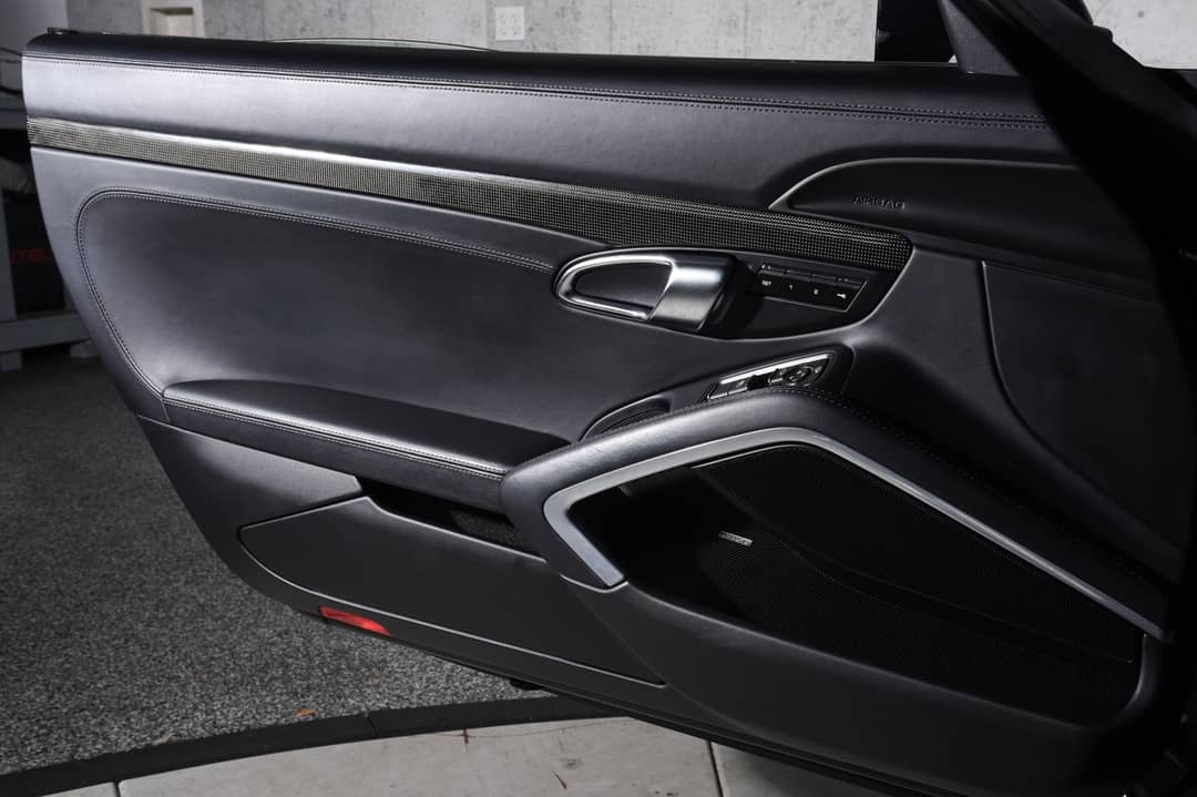 2016 Porsche 911 Carrera Black Edition — photo 25