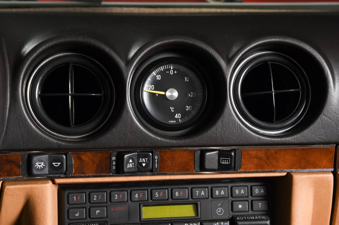 1985 Mercedes-Benz 380-Class 380 SL — photo 6