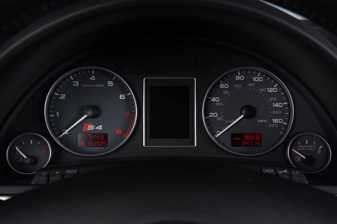 2004 Audi S4 quattro — photo 21