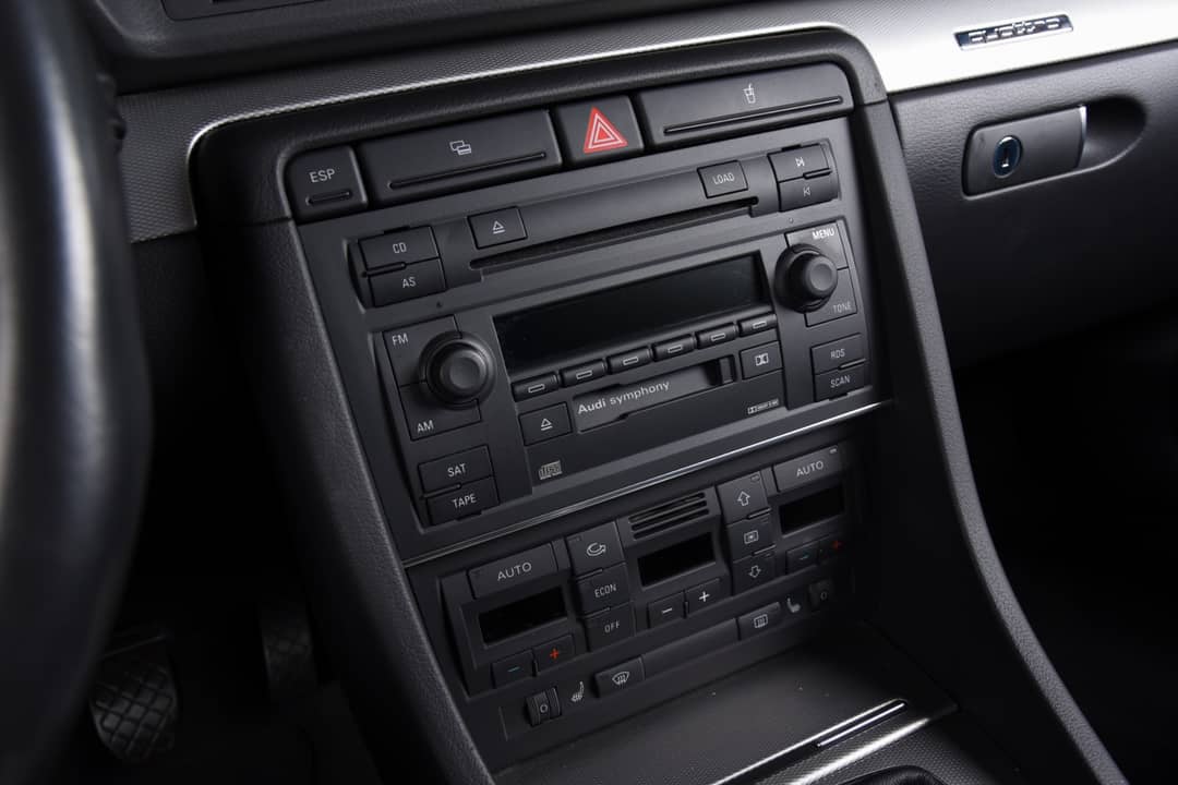 2004 Audi S4 quattro — photo 26