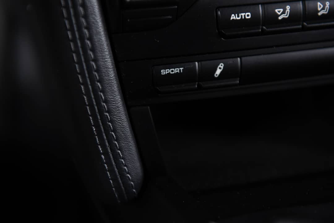 2011 Porsche 911 Turbo — photo 33