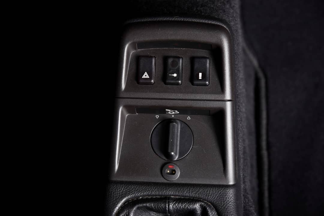 1990 Porsche 911 Carrera 2 Targa — photo 25