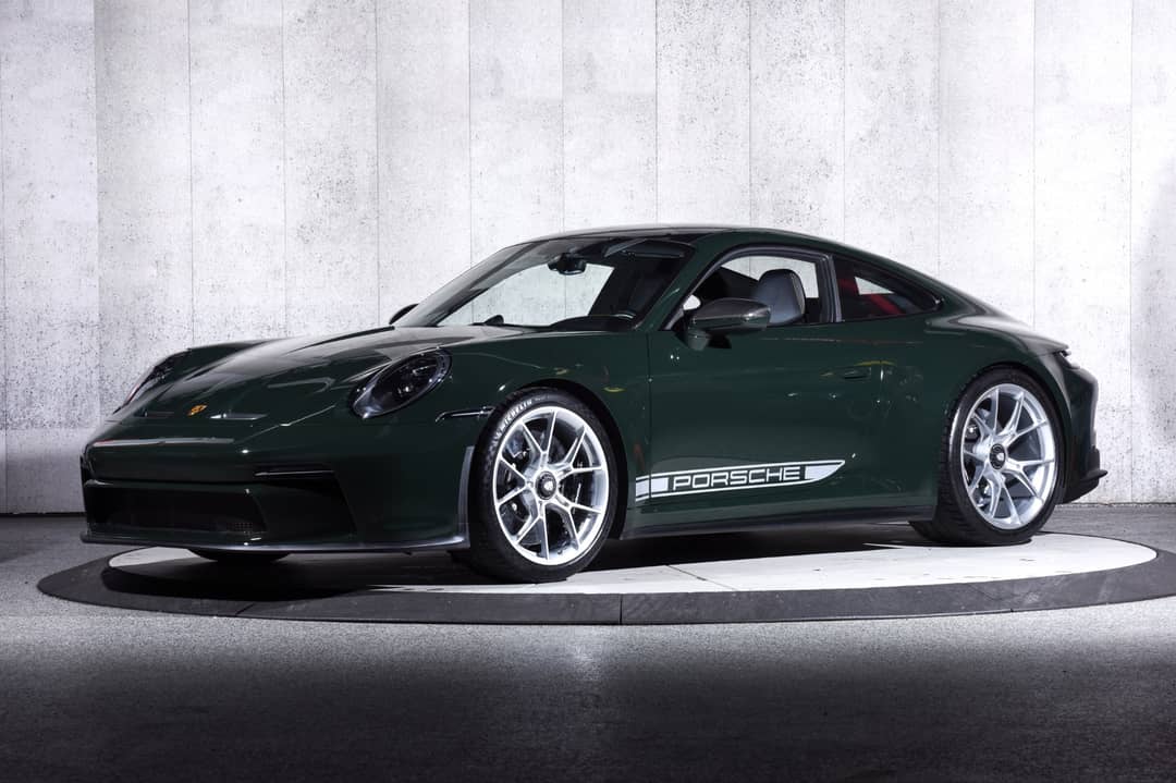 2022 Porsche 911 GT3 Touring — photo 2