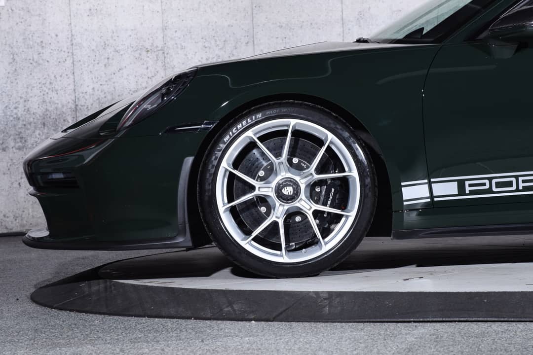 2022 Porsche 911 GT3 Touring — photo 15
