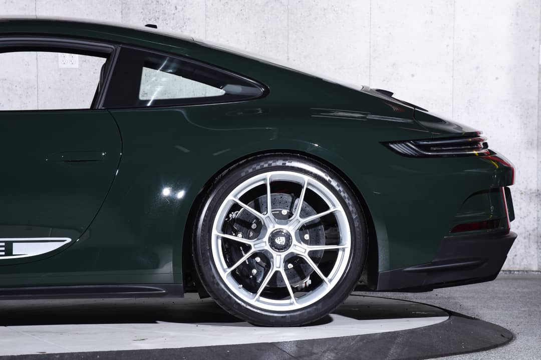 2022 Porsche 911 GT3 Touring — photo 16