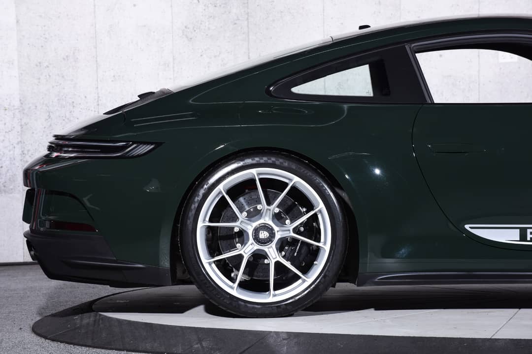 2022 Porsche 911 GT3 Touring — photo 17