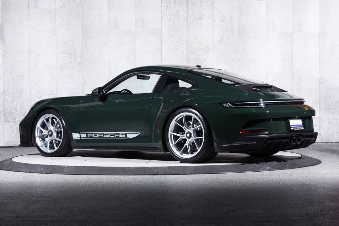 2022 Porsche 911 GT3 Touring — photo 3