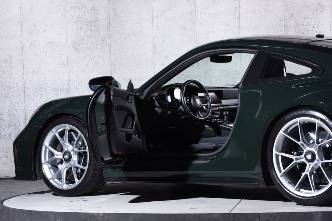 2022 Porsche 911 GT3 Touring — photo 21