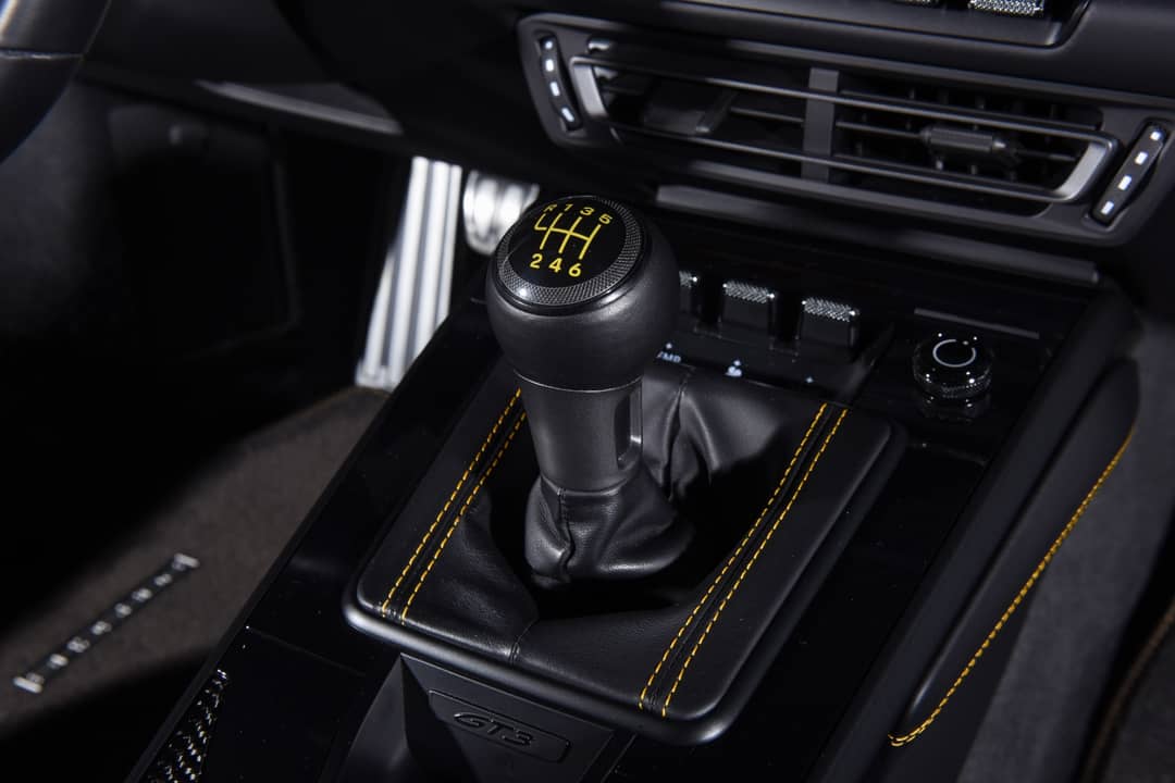 2022 Porsche 911 GT3 Touring — photo 4