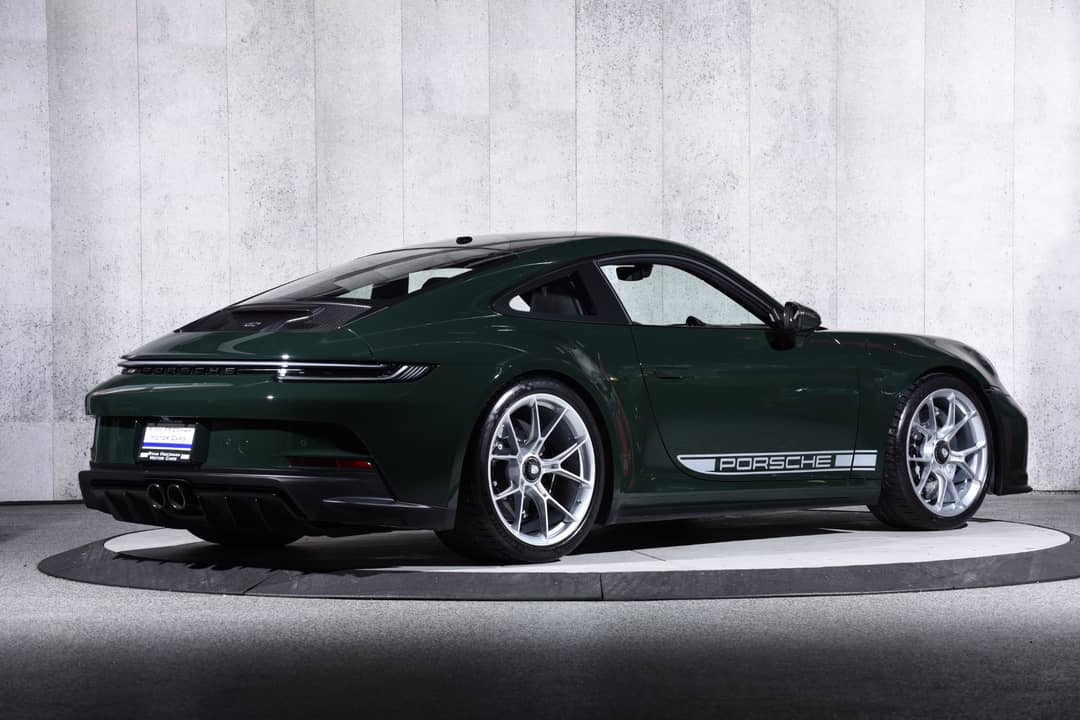 2022 Porsche 911 GT3 Touring — photo 9
