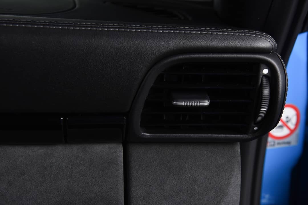 2010 Porsche 911 GT3 — photo 23
