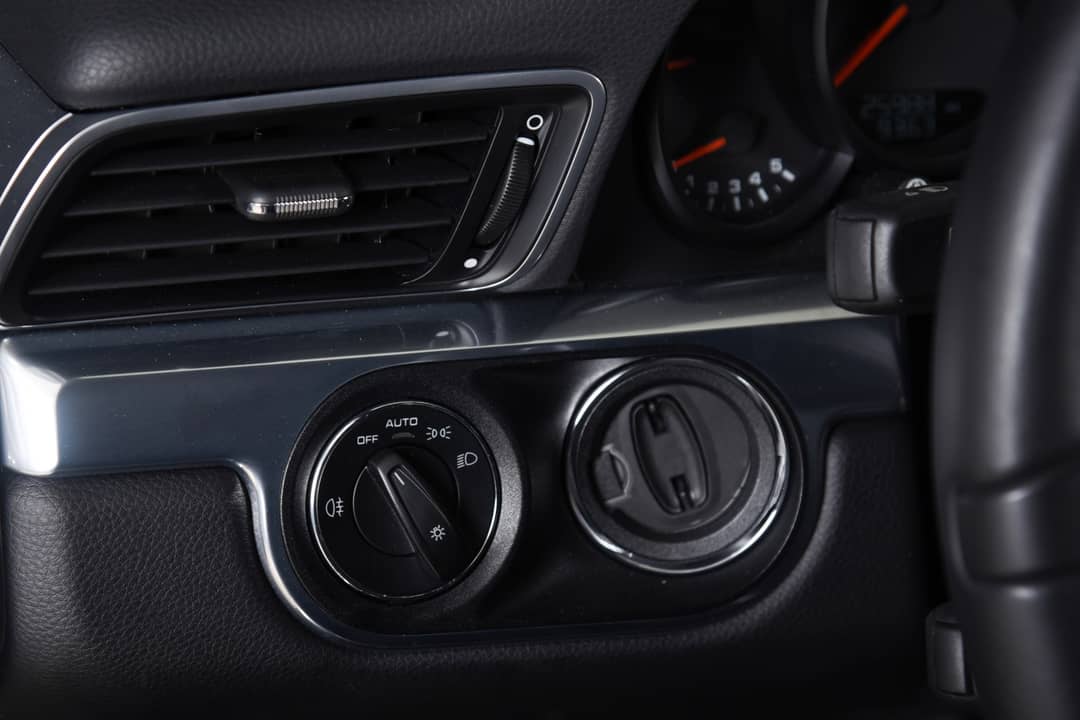 2014 Porsche 911 Carrera 4S — photo 17