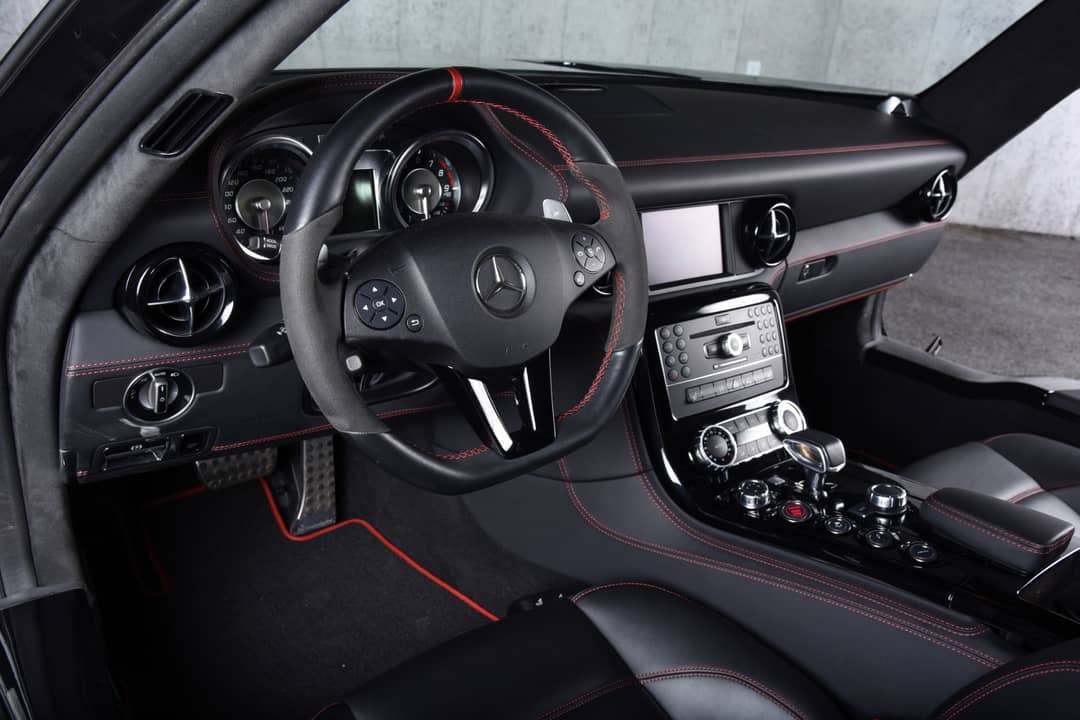 2014 Mercedes-Benz SLS AMG GT — photo 4