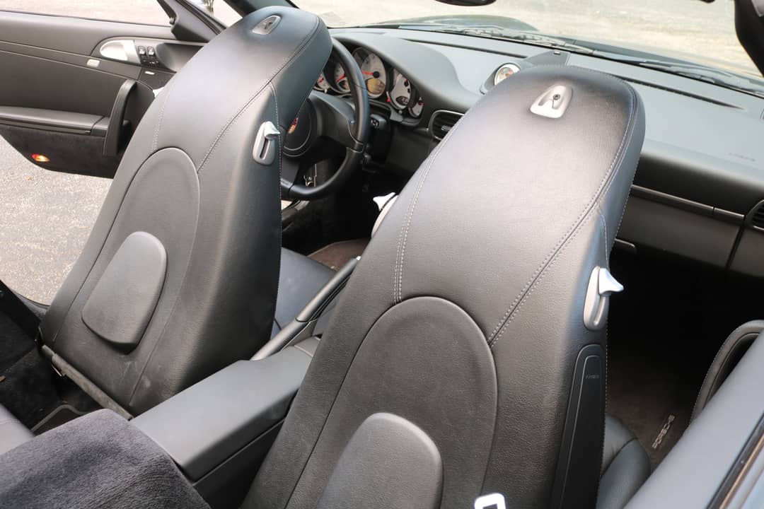 2011 Porsche 911 Carrera 4S — photo 10