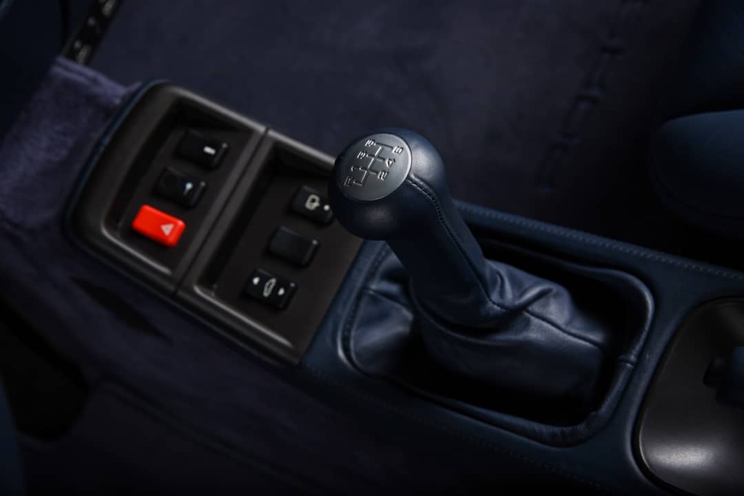 1997 Porsche 911 Carrera 4S — photo 21