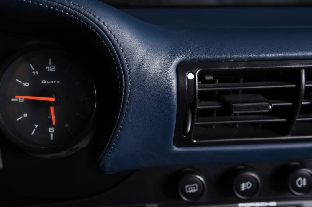 1997 Porsche 911 Carrera 4S — photo 24