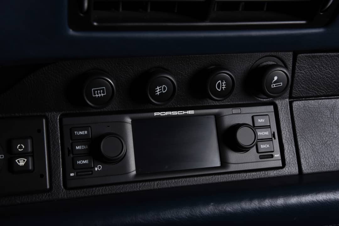 1997 Porsche 911 Carrera 4S — photo 25