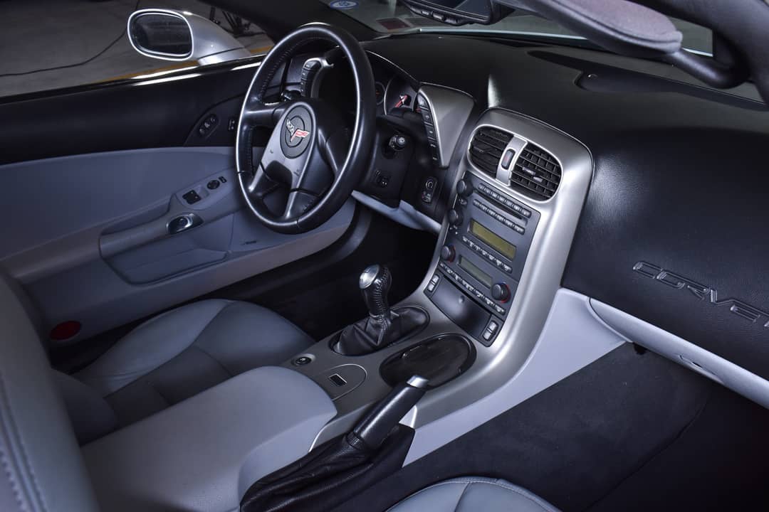 2005 Chevrolet Corvette — photo 29