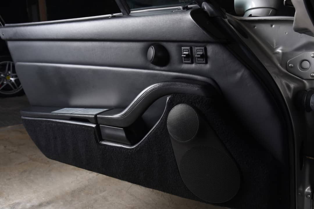 1997 Porsche 911 Carrera 4S — photo 22
