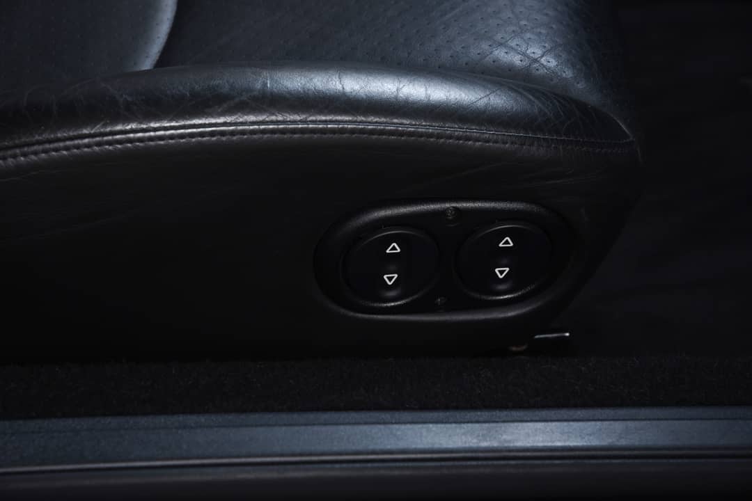 1997 Porsche 911 Carrera 4S — photo 28