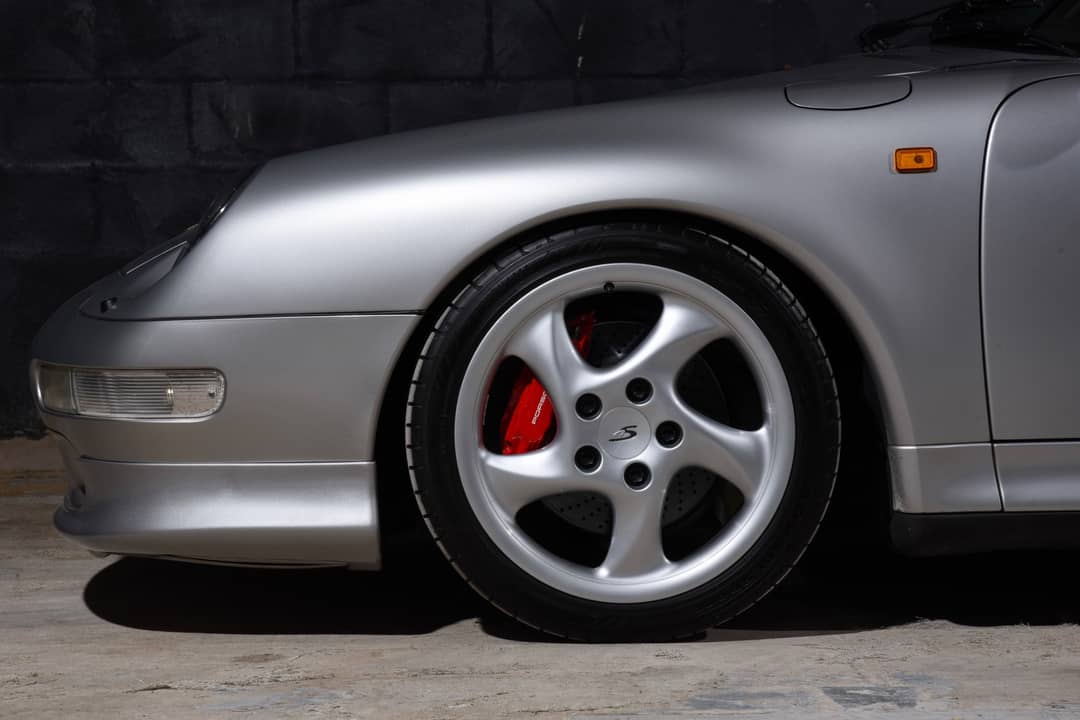 1997 Porsche 911 Carrera 4S — photo 36