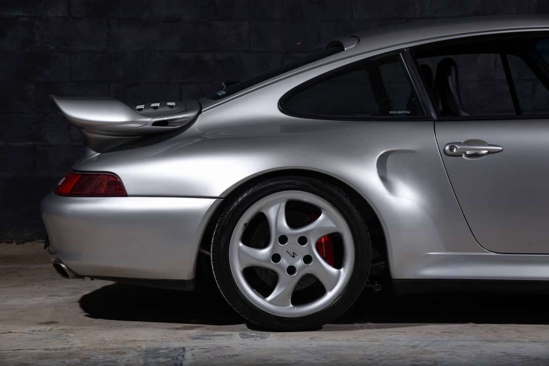 1997 Porsche 911 Carrera 4S — photo 37
