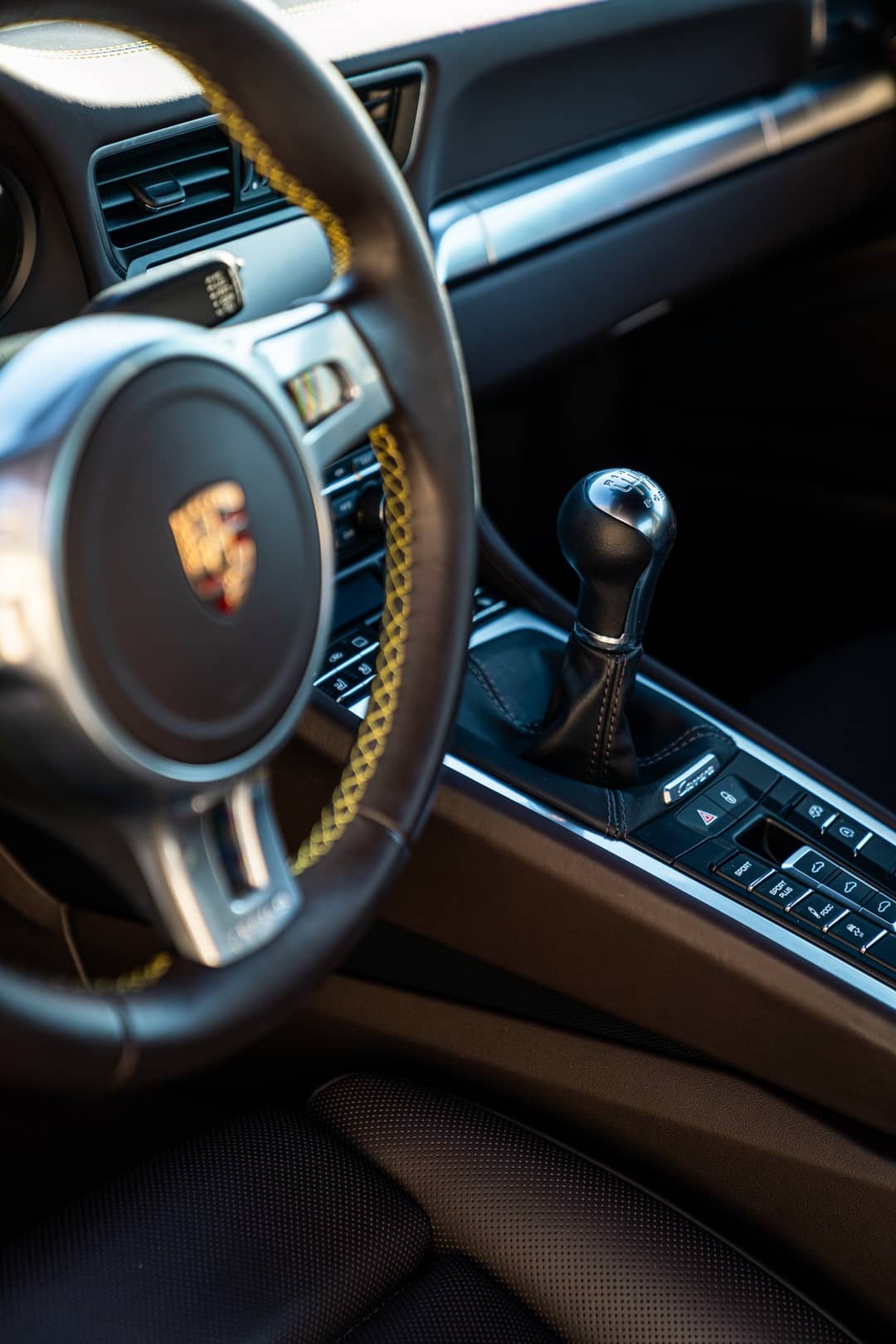 2015 Porsche 911 Carrera S — photo 25