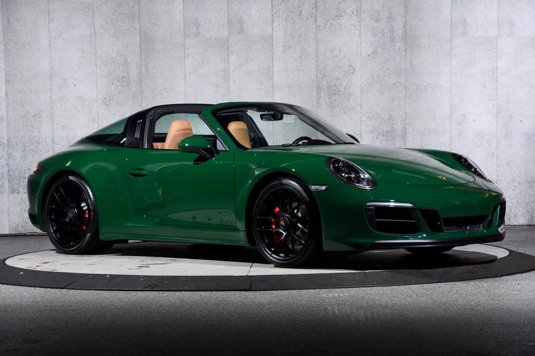 2019 Porsche 911 Targa 4 GTS — photo 2
